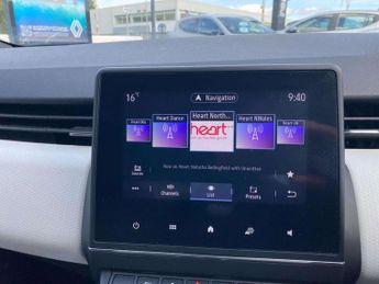 RENAULT CLIO 1.6 E-Tech Techno Hatchback 5Dr Petrol Hybrid Auto Euro 6 (S/S) 