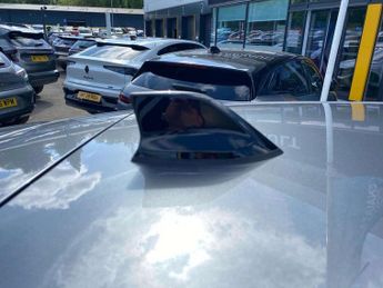 RENAULT CLIO 1.6 E-Tech Techno Hatchback 5Dr Petrol Hybrid Auto Euro 6 (S/S) 