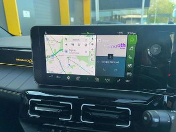 RENAULT 4 Comfort Range 52Kwh Iconic Suv 5Dr Electric Auto (150 Ps)