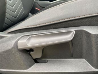 CUPRA BORN 150Kw V1 58Kwh 5Dr Auto