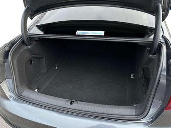 AUDI A4 2.0 Tdi 35 Black Edition Saloon 4Dr Diesel S Tronic Euro 6 (S/S)