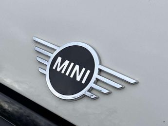 MINI HATCHBACK 1.5 Cooper Exclusive Hatchback 3Dr Petrol Steptronic Euro 6 (S/S