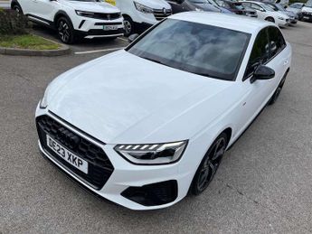 AUDI A4 2.0 Tdi 35 Black Edition Saloon 4Dr Diesel S Tronic Euro 6 (S/S)