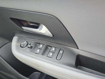 VAUXHALL MOKKA 50Kwh Elite Premium Suv 5Dr Electric Auto (136 Ps)