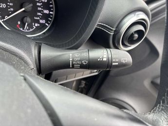 NISSAN JUKE 1.6 Hybrid N-Connecta 5Dr Auto