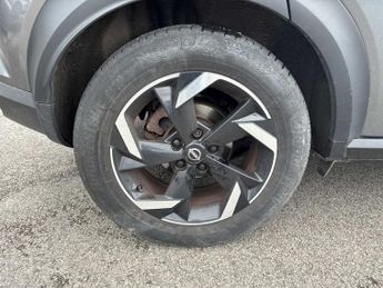 NISSAN JUKE 1.6 Hybrid N-Connecta 5Dr Auto