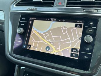 VOLKSWAGEN TIGUAN ALLSPACE 1.5 Tsi Elegance Suv 5Dr Petrol Dsg Euro 6 (S/S) (150 Ps)