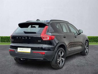 VOLVO XC40 2.0 B3P Plus Dark 5Dr Auto