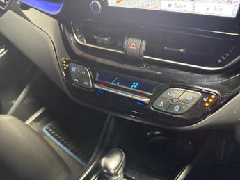 TOYOTA C-HR Toyota Chr Dynamic