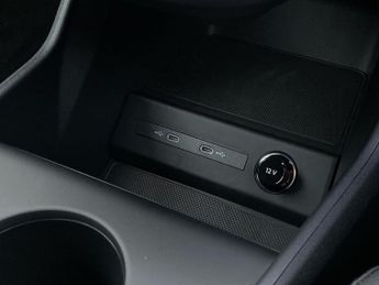 AUDI Q4 210Kw 45 82Kwh Sport 5Dr Auto [Leather]