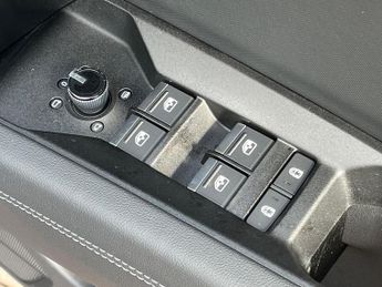 AUDI Q4 210Kw 45 82Kwh S Line 5Dr Auto [Leather/Tech Pack]