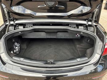 MERCEDES-BENZ E CLASS E220D Amg Line Premium 2Dr 9G-Tronic