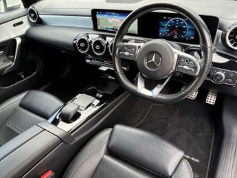 MERCEDES-BENZ CLA Cla 220 Amg Line 4Dr Tip Auto