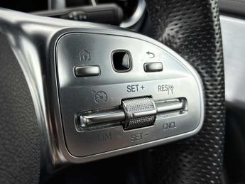 MERCEDES-BENZ CLA Cla 220 Amg Line 4Dr Tip Auto