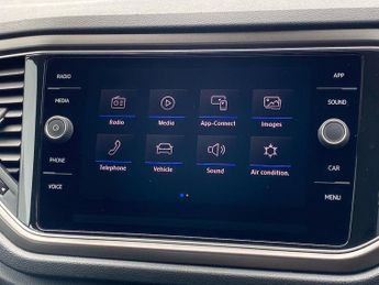 VOLKSWAGEN T-ROC 1.5 Tsi Evo Se Suv 5Dr Petrol Dsg Euro 6 (S/S) (150 Ps)