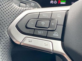 VOLKSWAGEN TIGUAN 1.5 Tsi Ehybrid 19.7Kwh R-Line Suv 5Dr Petrol Plug-In Hybrid Dsg