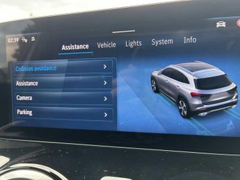 MERCEDES-BENZ GLA Gla 200 Amg Line Executive 5Dr Auto