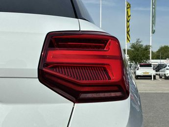 AUDI Q2 1.5 Tfsi Cod 35 Black Edition Suv 5Dr Petrol S Tronic Euro 6 (S/
