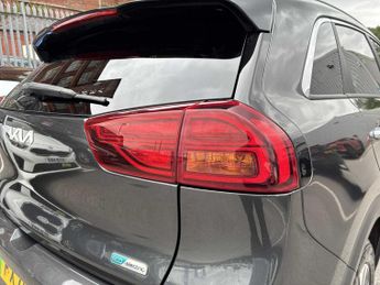 KIA E-NIRO 150Kw 3 64Kwh 5Dr Auto