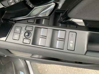 LAND ROVER RANGE ROVER EVOQUE 2.0 D200 Edition 5Dr Auto