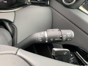 LAND ROVER RANGE ROVER EVOQUE 2.0 D200 Edition 5Dr Auto