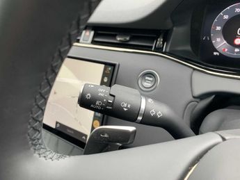 LAND ROVER RANGE ROVER EVOQUE 2.0 D200 Edition 5Dr Auto