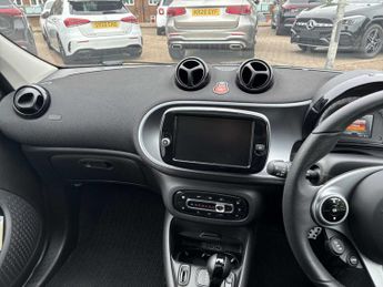 SMART FORFOUR 60Kw Eq Premium 17Kwh 5Dr Auto [22Kwch]