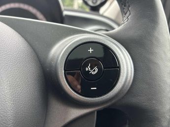 SMART FORFOUR 60Kw Eq Premium 17Kwh 5Dr Auto [22Kwch]