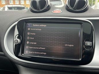 SMART FORFOUR 60Kw Eq Premium 17Kwh 5Dr Auto [22Kwch]