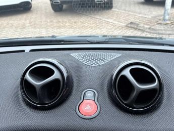 SMART FORFOUR 60Kw Eq Premium 17Kwh 5Dr Auto [22Kwch]