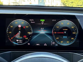 MERCEDES-BENZ EQC Eqc 400 300Kw Amg Line Premium 80Kwh 5Dr Auto