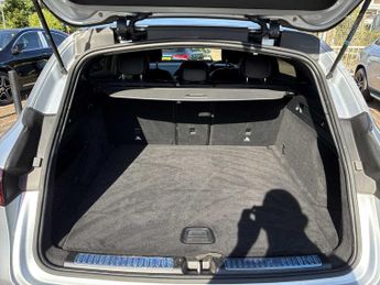 MERCEDES-BENZ EQC Eqc 400 300Kw Amg Line Premium 80Kwh 5Dr Auto