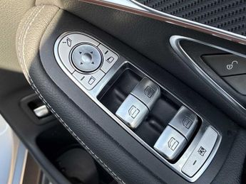 MERCEDES-BENZ EQC Eqc 400 300Kw Amg Line Premium 80Kwh 5Dr Auto
