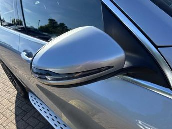 MERCEDES-BENZ EQC Eqc 400 300Kw Amg Line Premium 80Kwh 5Dr Auto