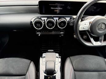 MERCEDES-BENZ CLA Cla 220 Amg Line 4Dr Tip Auto