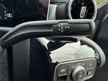 MERCEDES-BENZ CLA Cla 220 Amg Line 4Dr Tip Auto