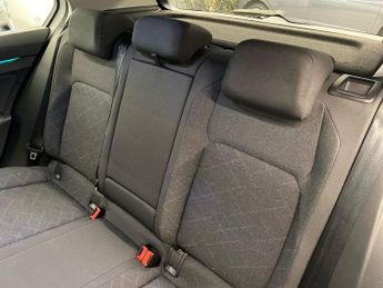 VOLKSWAGEN GOLF 1.0 Tsi Life Hatchback 5Dr Petrol Manual Euro 6 (S/S) (110 Ps)