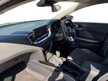 KIA XCEED 1.0T Gdi Isg 113 Pure 5Dr