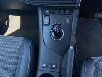 TOYOTA AURIS 1.8 Vvt-H Excel Hatchback 5Dr Petrol Hybrid Cvt Euro 6 (S/S) (Sa