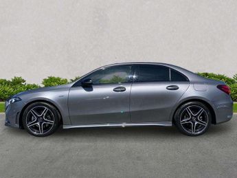 MERCEDES-BENZ A CLASS A200 Amg Line Executive Edition 4Dr Auto