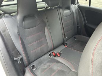 MERCEDES-BENZ A CLASS A180D [2.0] Amg Line Executive 5Dr Auto
