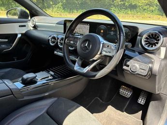 MERCEDES-BENZ CLA Cla 200 Amg Line Executive 4Dr Tip Auto