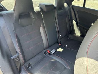 MERCEDES-BENZ CLA Cla 200 Amg Line Executive 4Dr Tip Auto