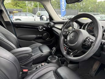 MINI HATCHBACK 1.5 Cooper Exclusive Ii 5Dr Auto