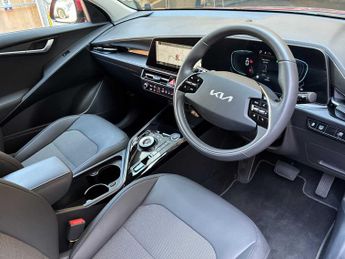 KIA NIRO 1.6 Gdi 136 Hybrid Evolve 5Dr Dct
