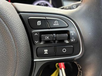 KIA NIRO 1.6 Gdi Phev 3 5Dr Dct