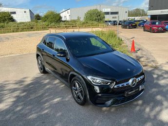 MERCEDES-BENZ GLA Gla 180 Amg Line Executive 5Dr Auto