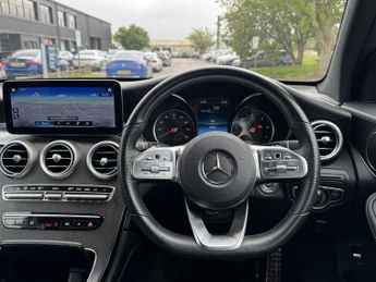 MERCEDES-BENZ GLC Glc 220D 4Matic Amg Line 5Dr 9G-Tronic