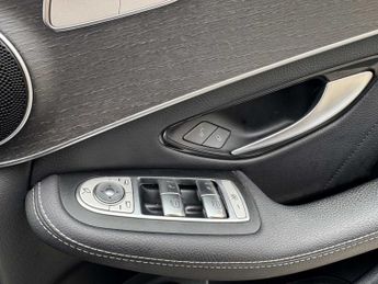 MERCEDES-BENZ GLC Glc 220D 4Matic Amg Line 5Dr 9G-Tronic