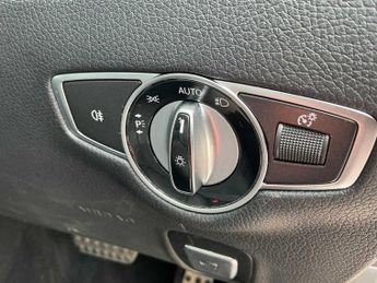 MERCEDES-BENZ E CLASS E 200 Se Premium 5Dr 9G-Tronic